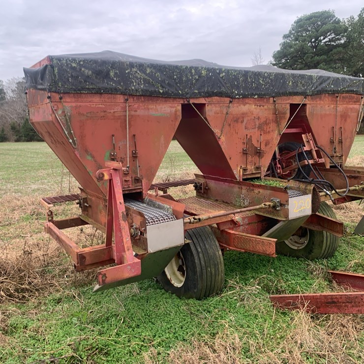 FERTILIZER SPREADER