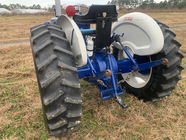 ford-tractor-image-7
