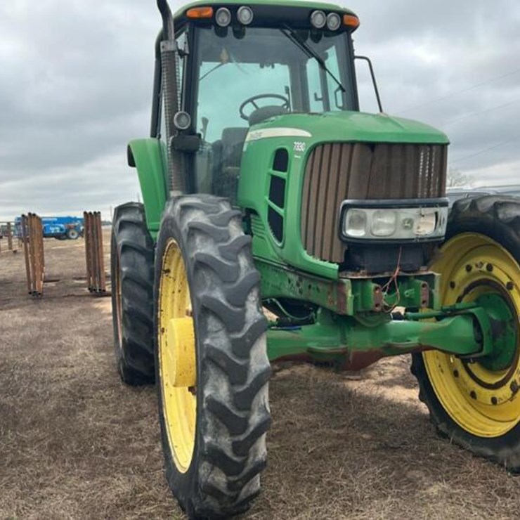 JOHN DEERE 7330