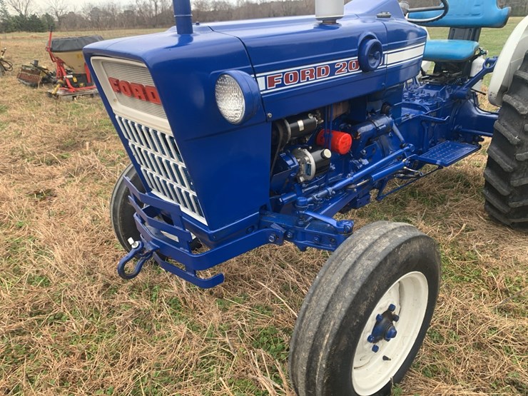 ford-tractor-image-11