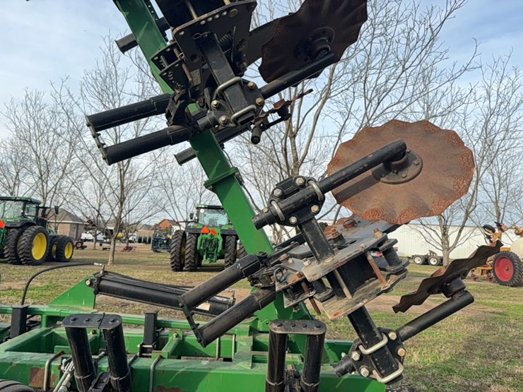 unverferth-ripper-stripper-image-34