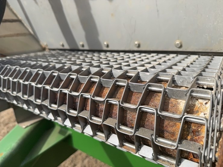 newton-crouch-spreader-cart-image-27