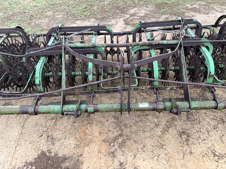 john-deere-3pt.-4-section-rolling-pecker-hoe-approximately-12-ft.-image-31