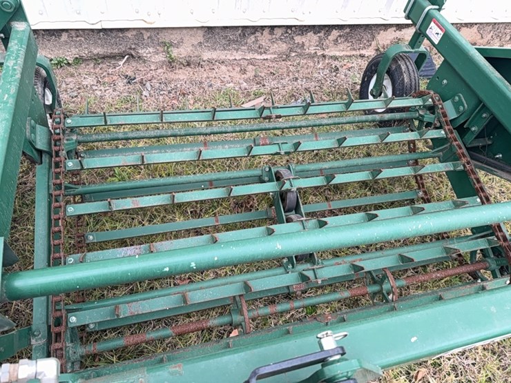 kmc-six-row-peanut-lifter/fluffer-￼-design-for-36–38-rows-image-21