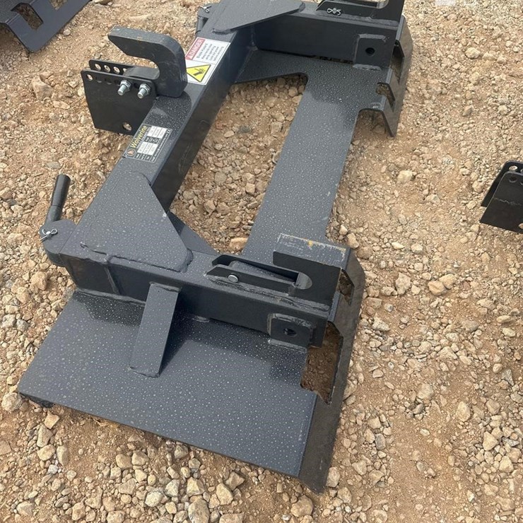 WOLVERINE PT 1601C SKID STEER QUICK ATTACH