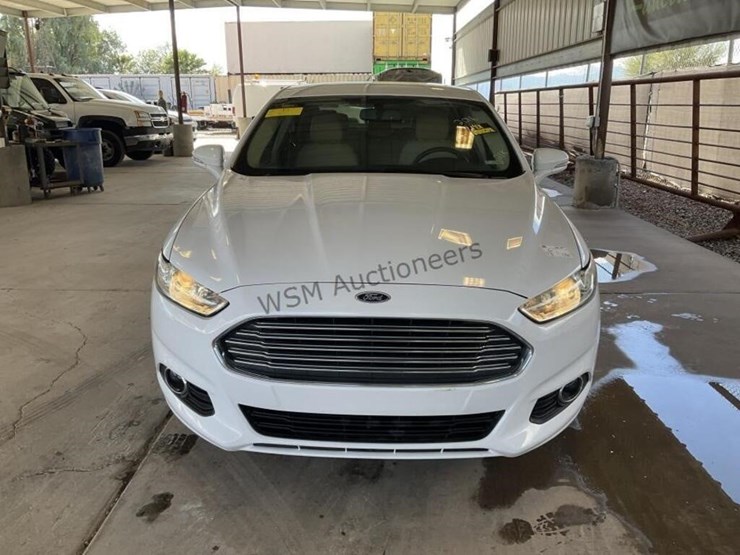 2016-ford-fusion-hybrid-sdn-image-3