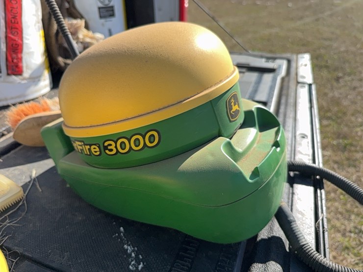 starfire-3000-receiver-with-rtk-radio-image-8