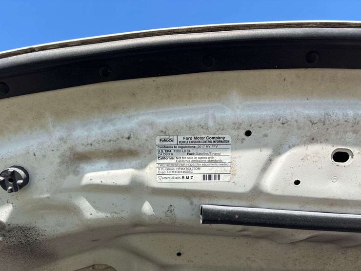 2017-ford-explorer-image-9