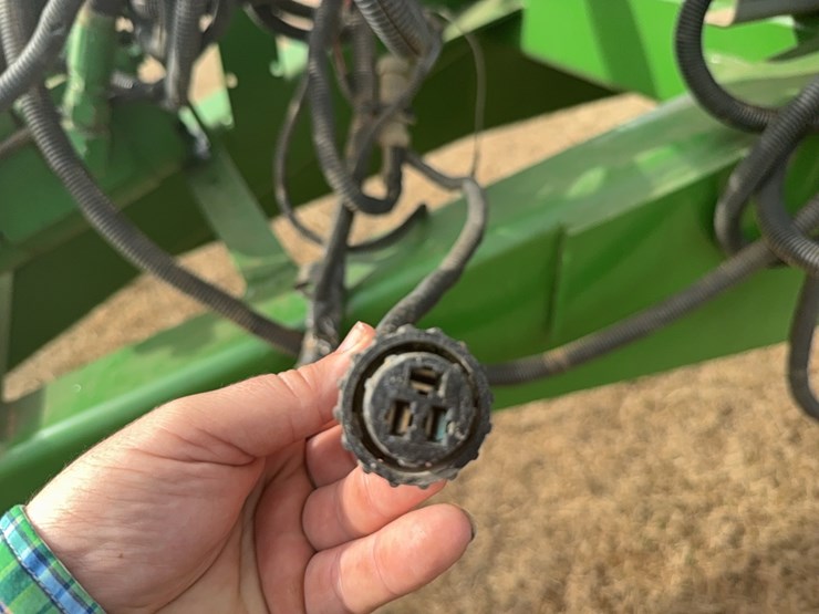 newton-crouch-spreader-cart-image-26