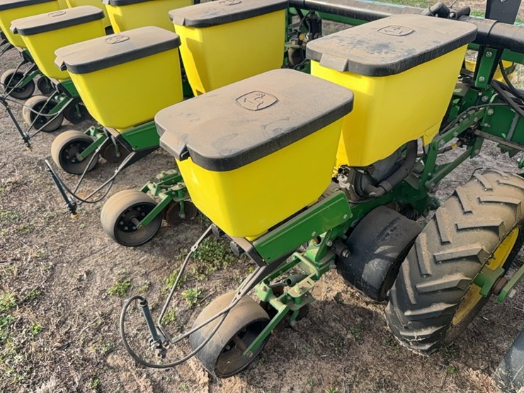john-deere-1725-image-44