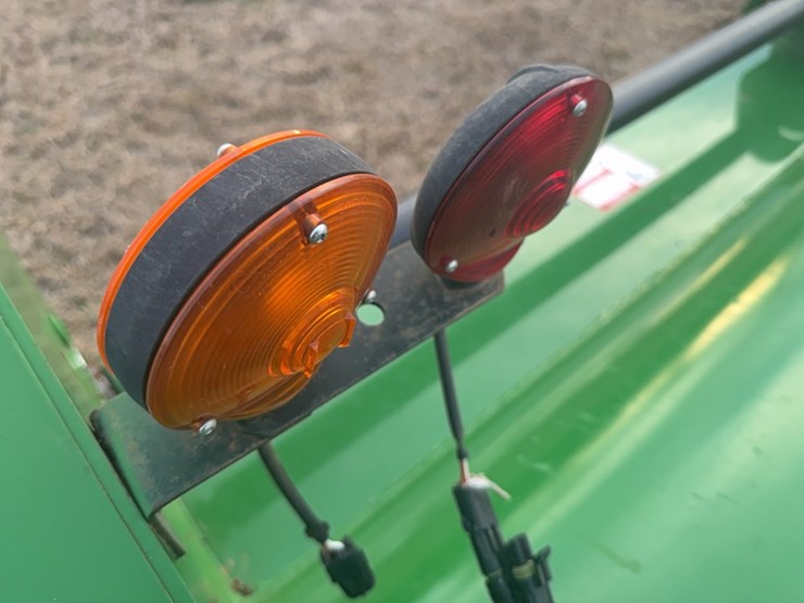 john-deere-520-image-31