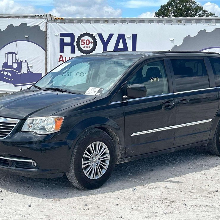 2015 CHRYSLER TOWN & COUNTRY
