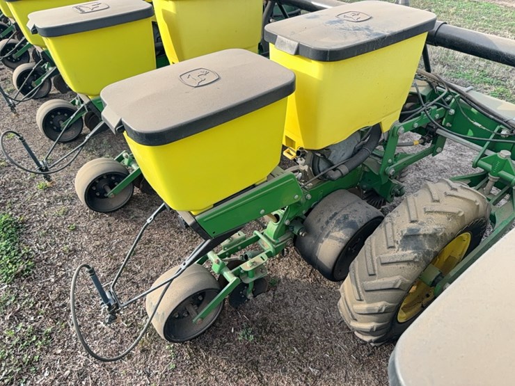 john-deere-1725-image-56