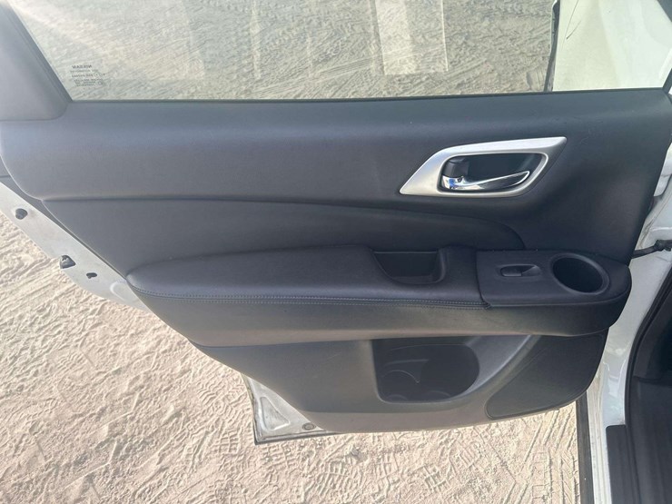 2018-nissan-pathfinder-image-10