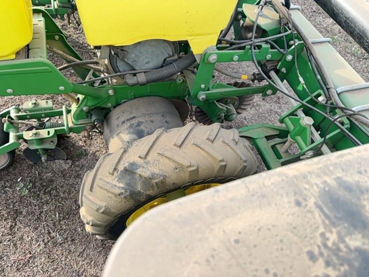 john-deere-1725-image-58
