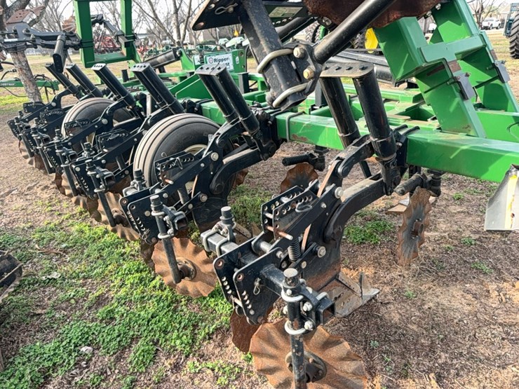 unverferth-ripper-stripper-image-21