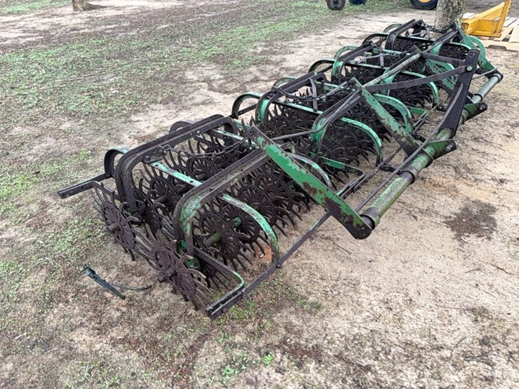 john-deere-3pt.-4-section-rolling-pecker-hoe-approximately-12-ft.-image-2