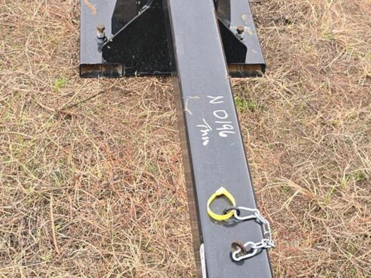 skid-steer-adjustable-boom-image-2