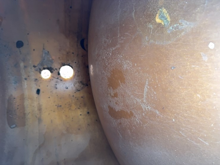 dual-compartment,-fiberglass-tank-appears-to-be-intact-image-15