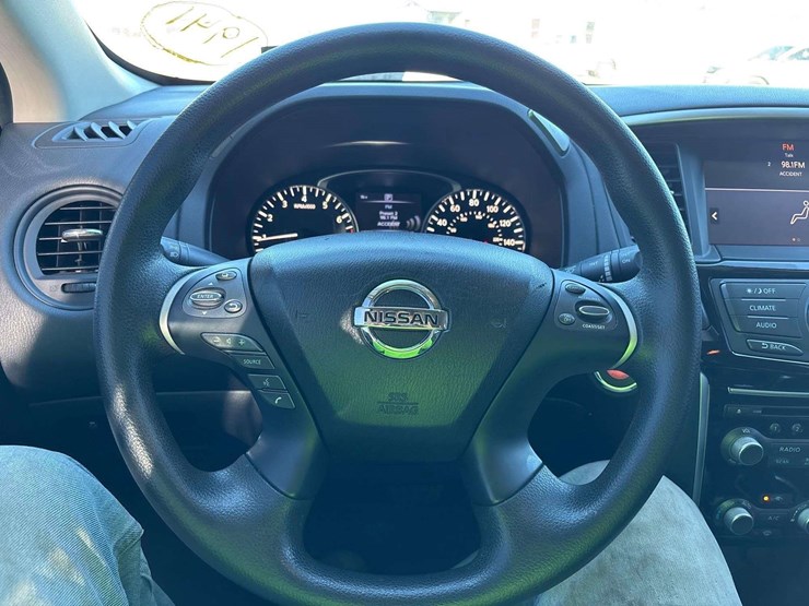 2017-nissan-pathfinder-image-14