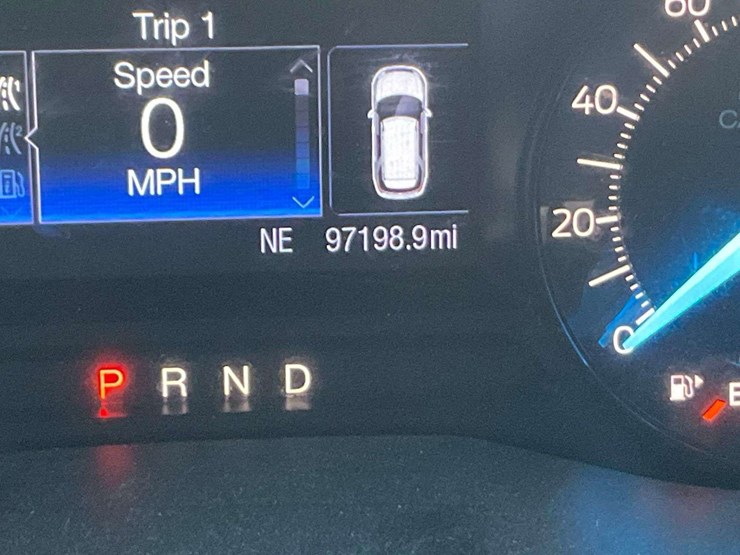 2016-ford-explorer-image-12