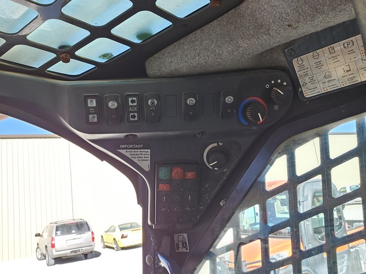 2020-deere-333g-image-10