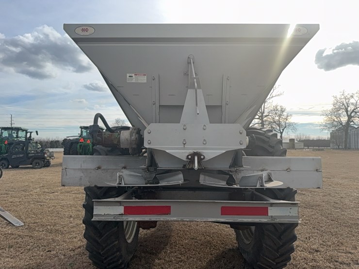 newton-crouch-spreader-cart-image-19