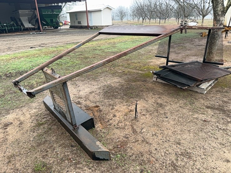 gt-metal-works-tractor-cage-image-14