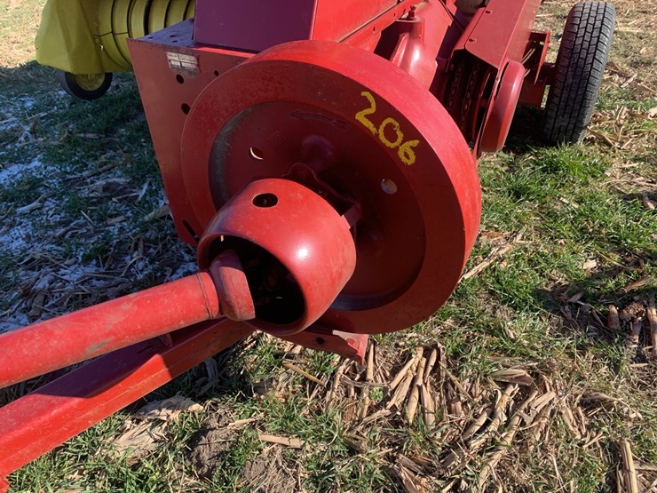 new-holland-273-image-2