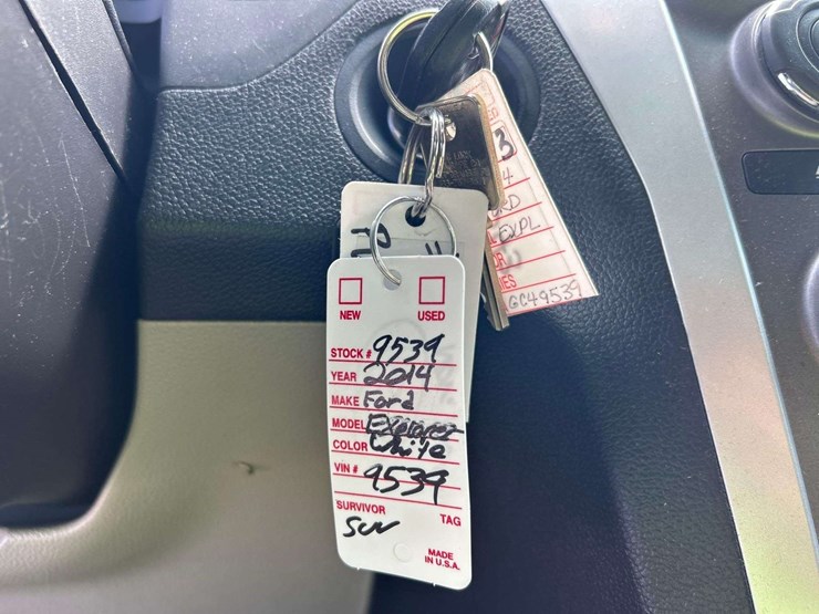 2014-ford-explorer-image-27