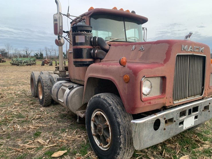 road-tractor-image-5