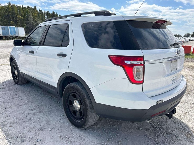 2014-ford-explorer-image-4