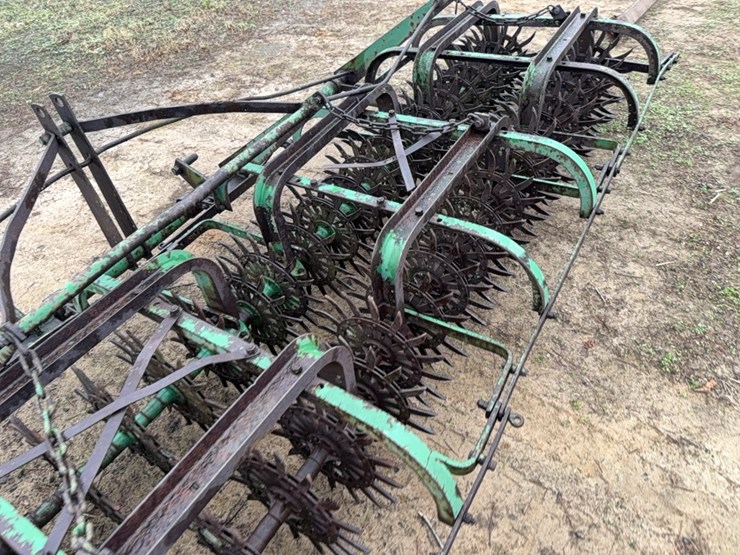 john-deere-3pt.-4-section-rolling-pecker-hoe-approximately-12-ft.-image-11