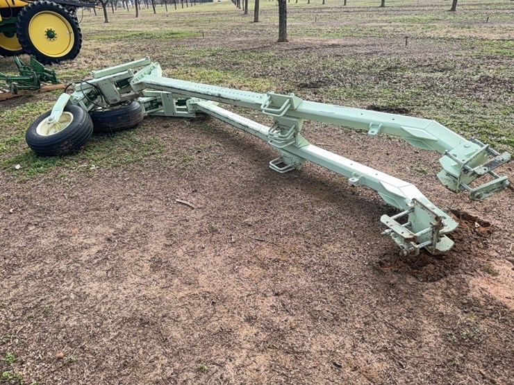 kmc---lift-assist-wheels-image-2