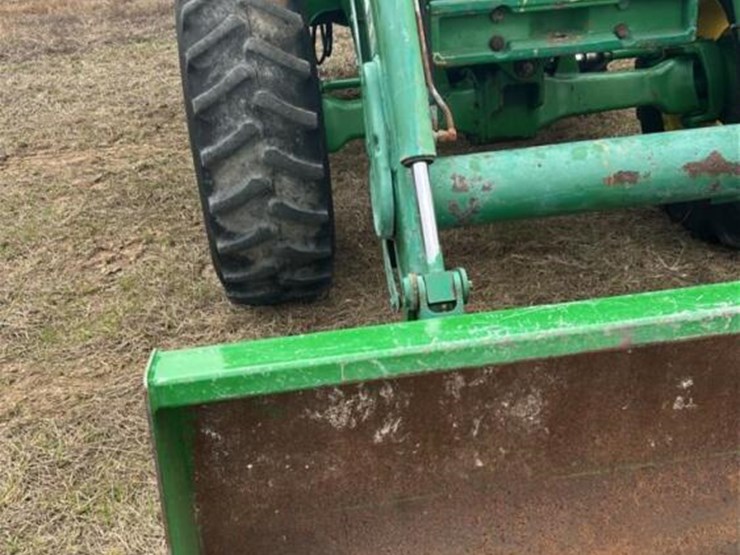 john-deere-6120e-tractor,-s/n-1p06120eej0010886:-loader-w/-bkt.,-5779-hrs-image-9