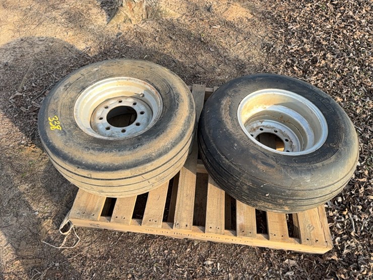 2--12.5-l-–-15-fl-high-floatation-tires-all-rims-(note-one-is-an-fl-and-one-is-an-sl)￼-image-7