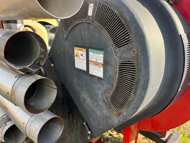 agi-grain-vac,-looks-like-new,-call-252-943-4231-with-questions-image-10