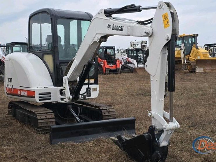 bobcat-334-image-3