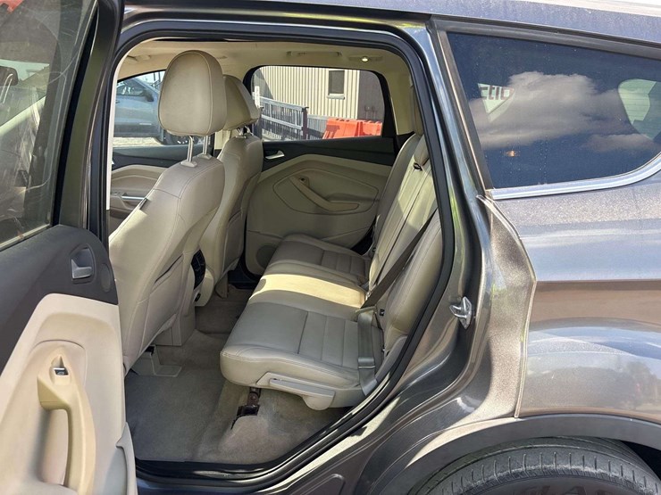 2013-ford-escape-image-17