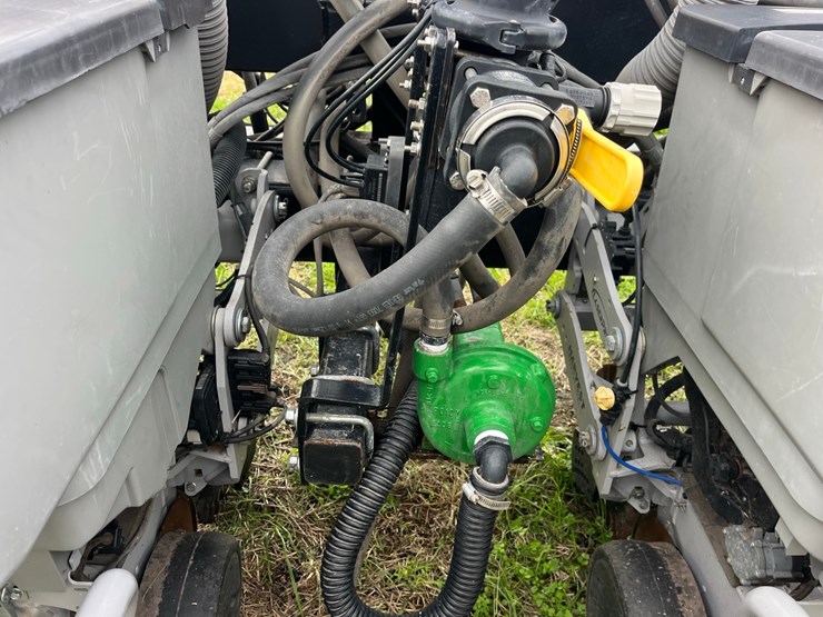 coastal-agro-planter-12-36-image-12