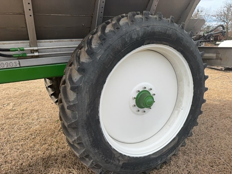 newton-crouch-spreader-cart-image-14