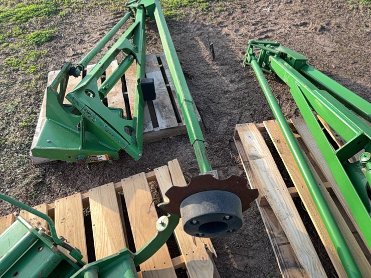 john-deere-12-image-30