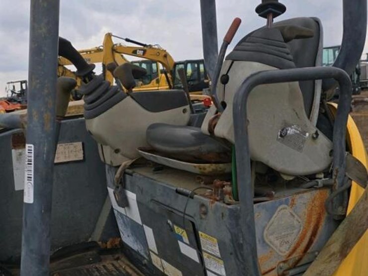 new-holland-eh35-image-14