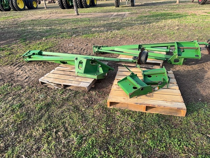 john-deere-12-image-15