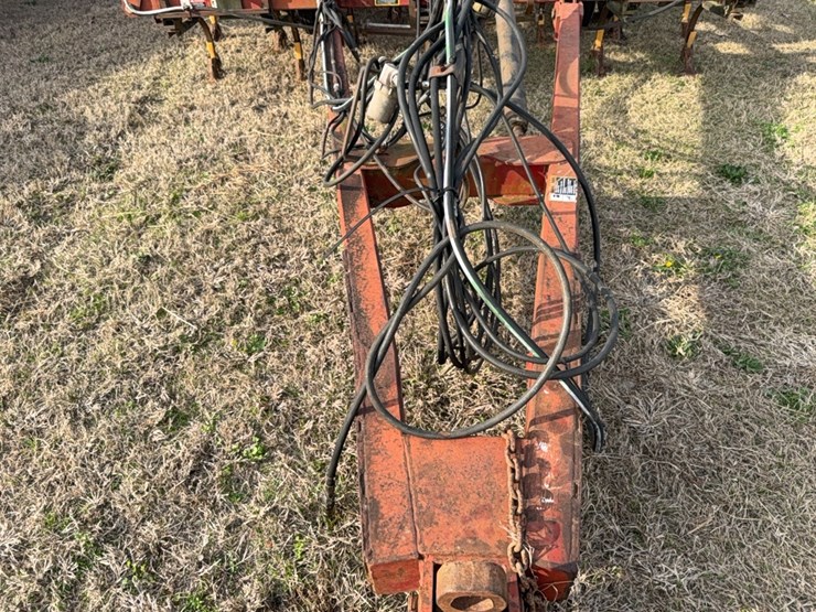 case-ih-tiger-mate-￼-field-cultivator-image-52