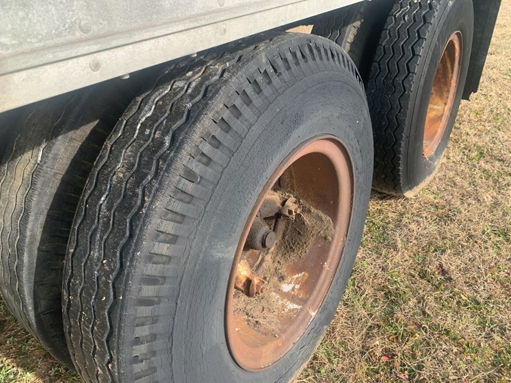 fruehauf-40'-van-trailer-image-6