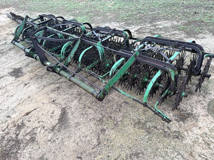 john-deere-3pt.-4-section-rolling-pecker-hoe-approximately-12-ft.-image-6