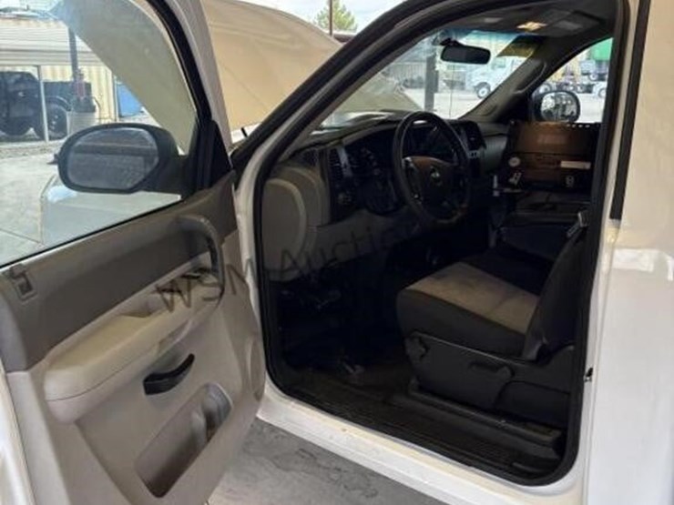 2009-chevrolet-silverado-1500-image-25