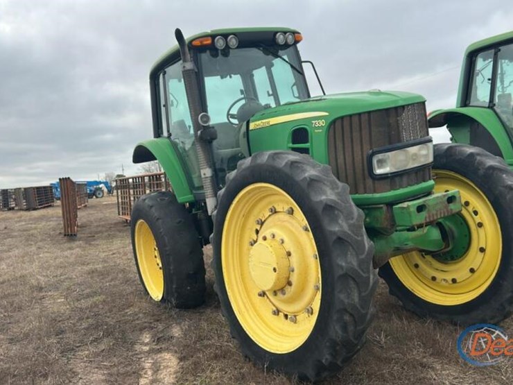 john-deere-7330-image-2