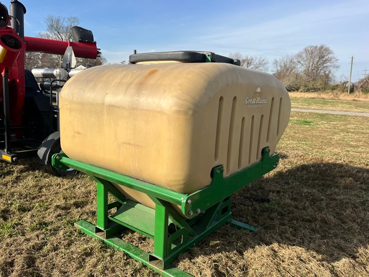 12-row-twin-row-great-plains-planter-image-11